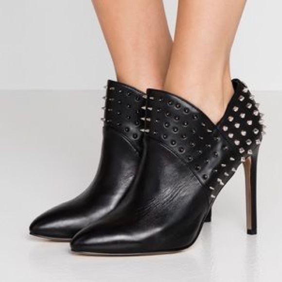 Sam Edelman
Wally Studded Booties 6.5 - Picture 4 of 5